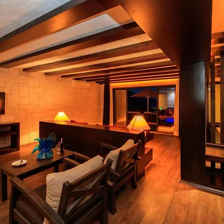 Manaspark Deluxe Hotel 4*