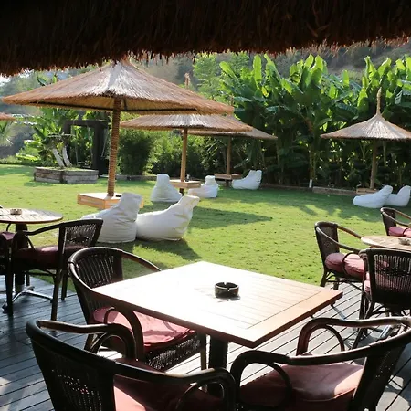 Hotel Manaspark Deluxe 4*