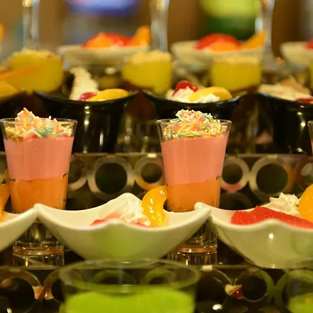 Manaspark Deluxe ホテル