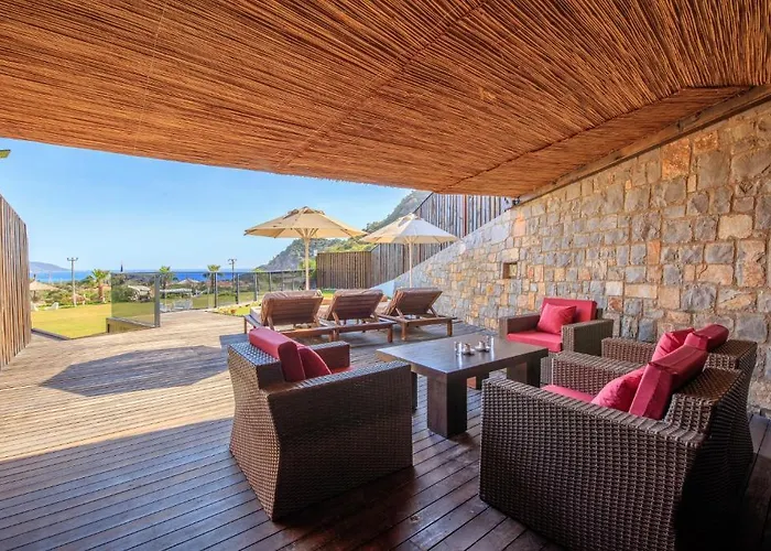 Manaspark Deluxe Hotel 4*