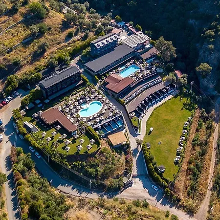 Ξενοδοχείο Manaspark Deluxe 4*