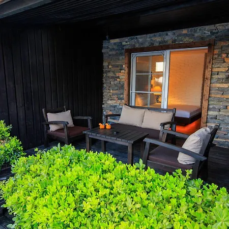 Manaspark Deluxe מלון 4*