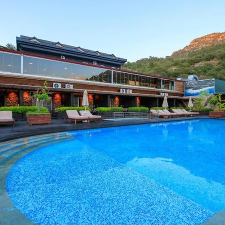 Manaspark Deluxe 4* Ολουντενίζ