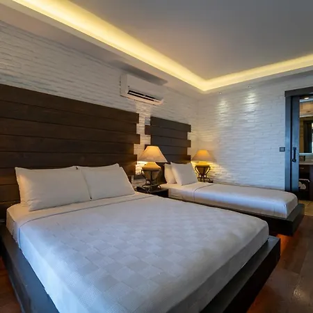 호텔 Manaspark Deluxe 4*