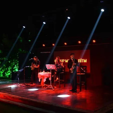 Manaspark Deluxe Ξενοδοχείο