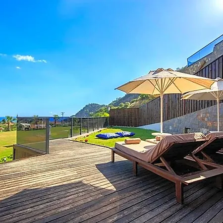 Manaspark Deluxe Hotel