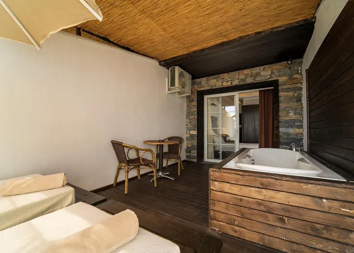 Manaspark Deluxe Otel