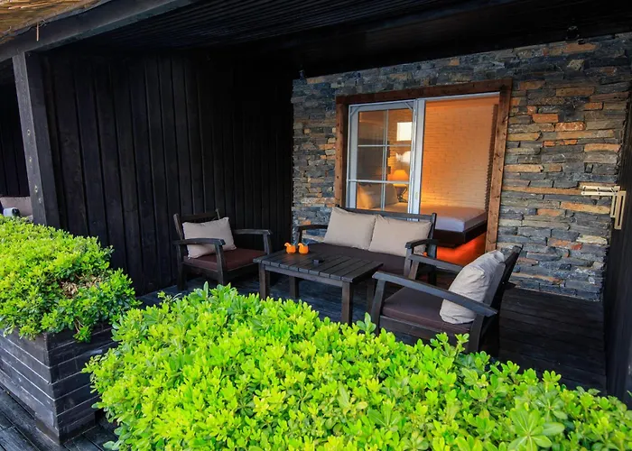 Manaspark Deluxe Hotel 4*